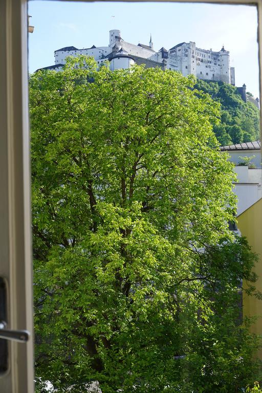 Sarah'S Altstadt Oase Salzburg Salzburgo Exterior foto
